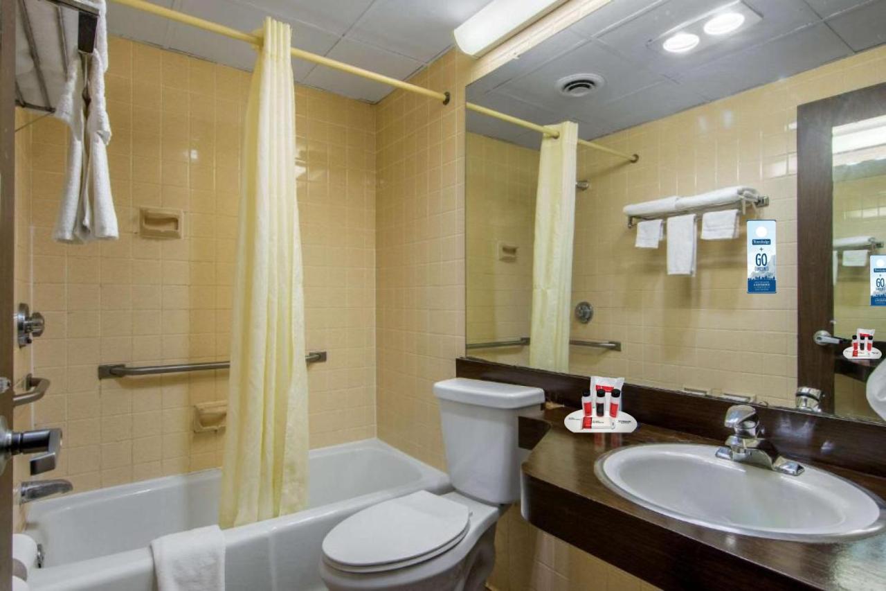 Travelodge By Wyndham Hotel 2*
