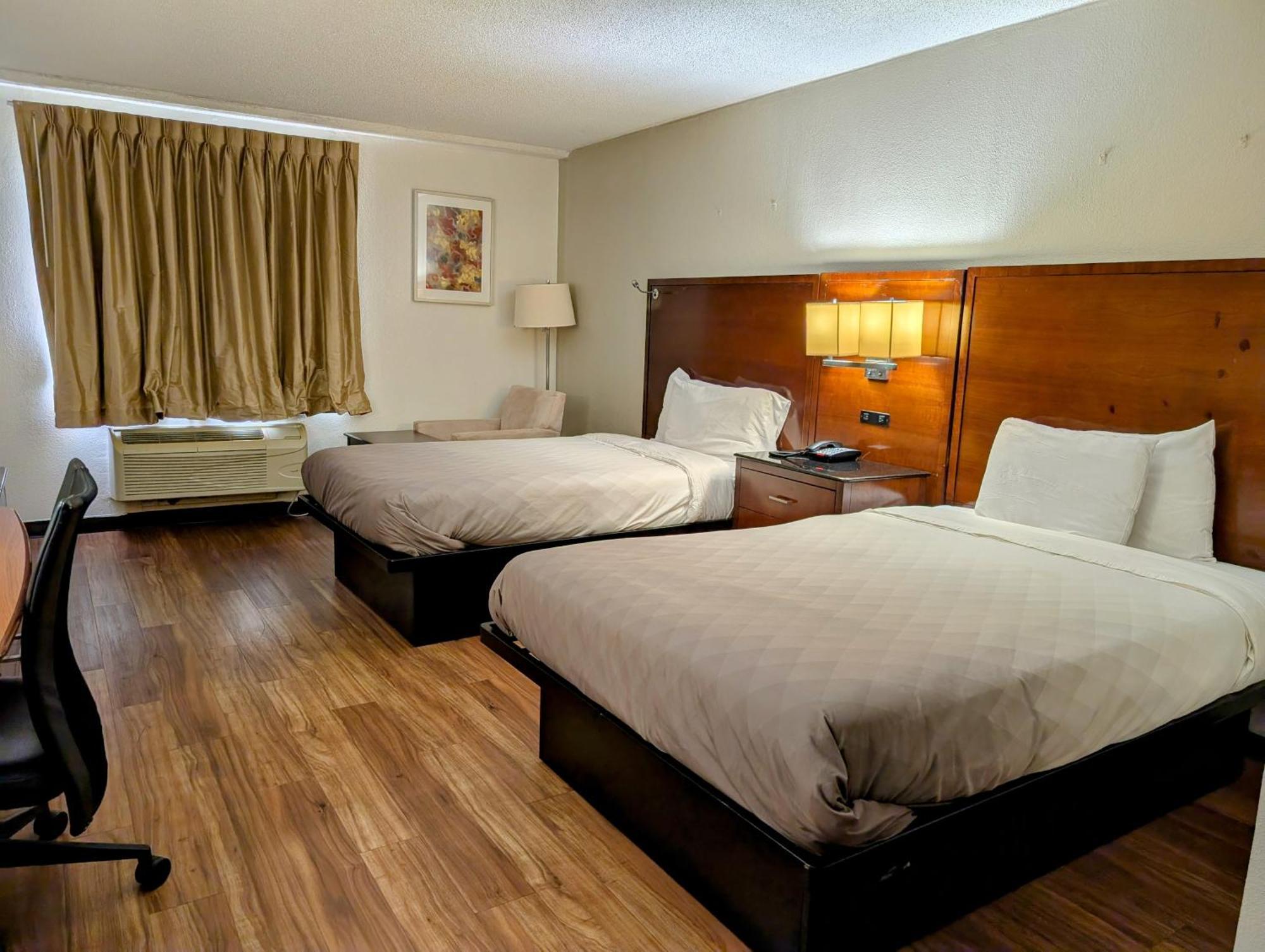 Travelodge By Wyndham Forsyth