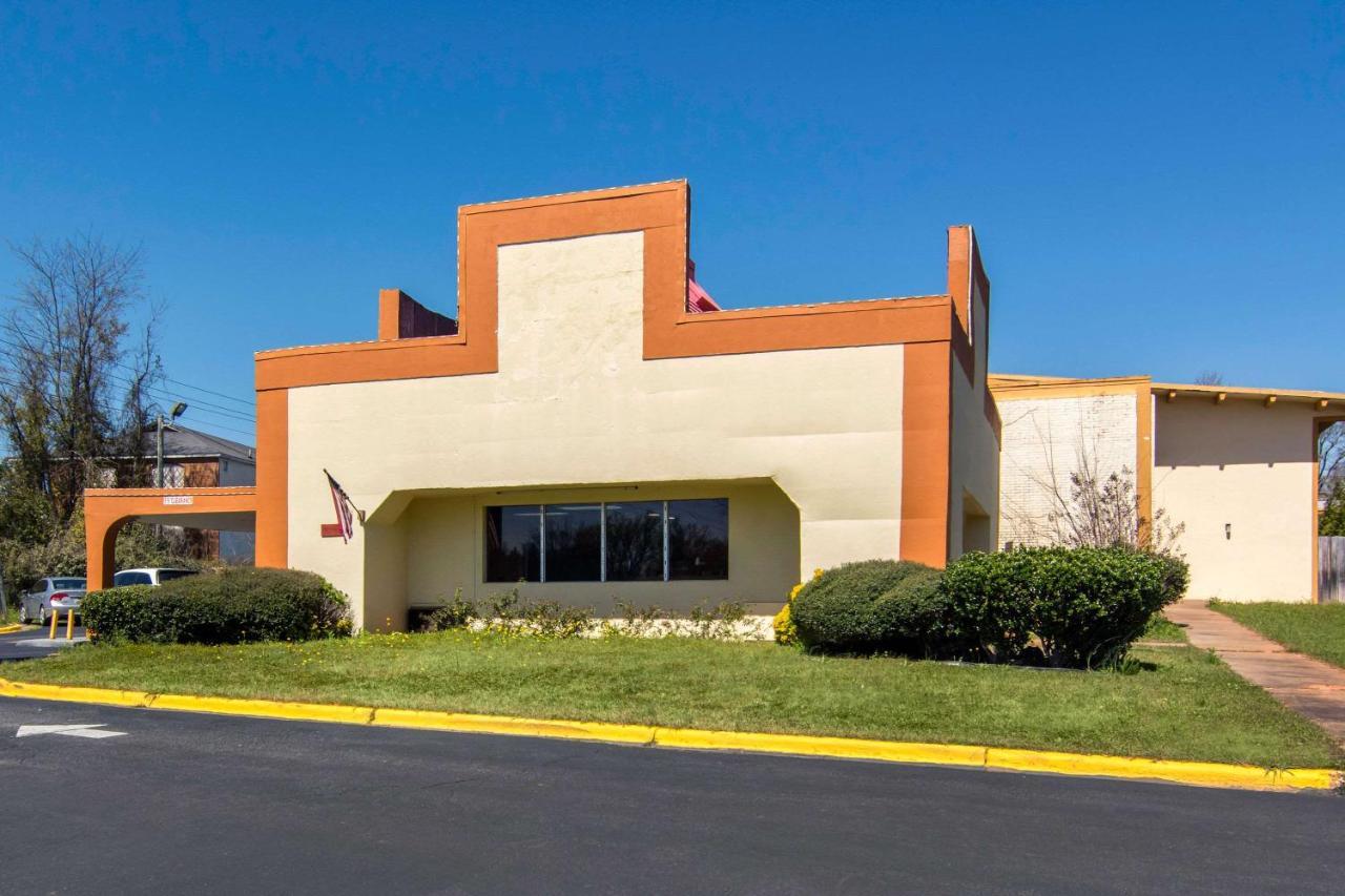Travelodge By Wyndham Hotel 2*