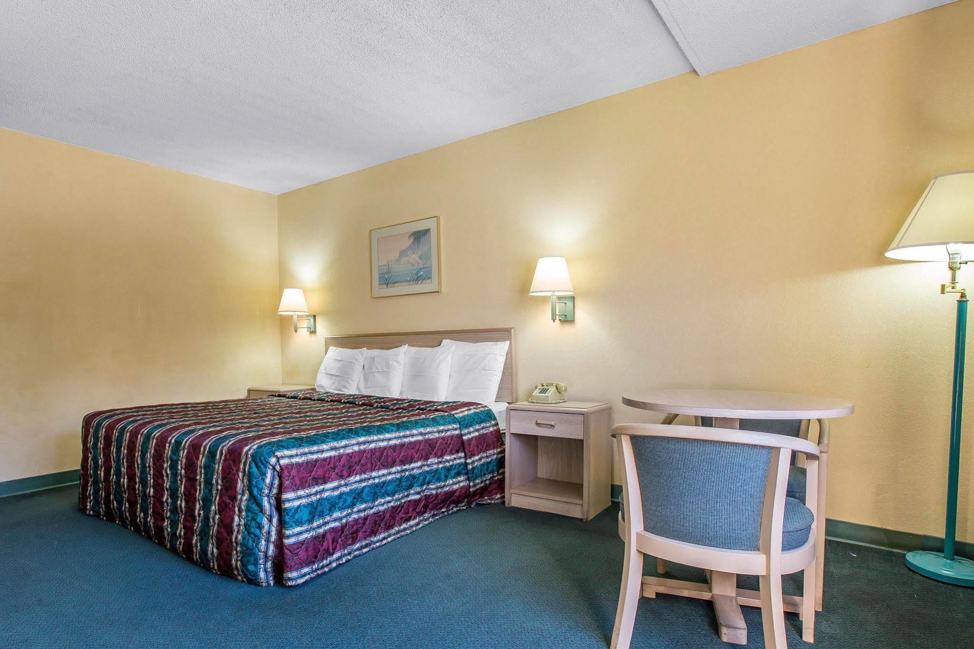 Travelodge By Wyndham 2*
