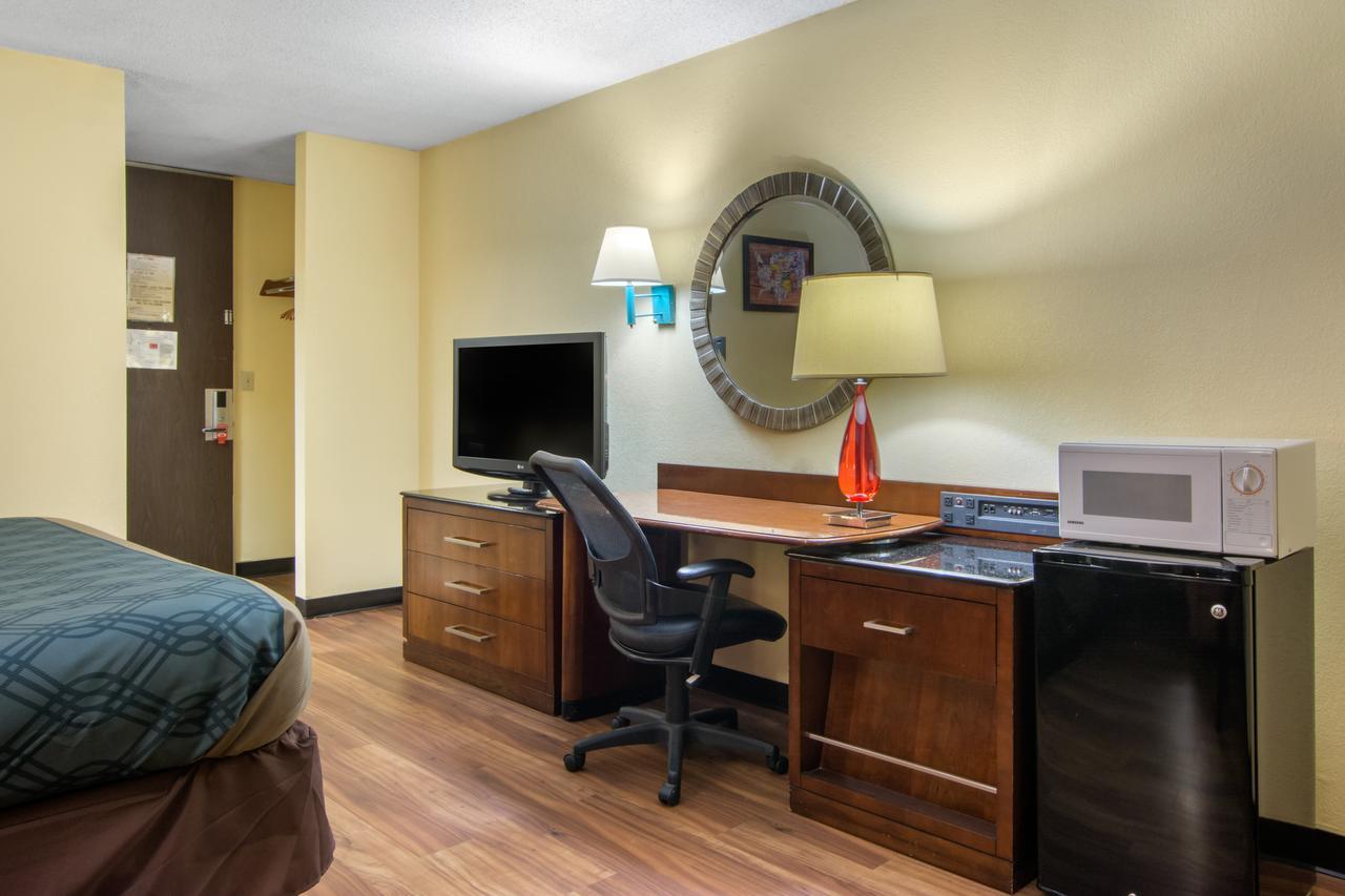 Travelodge By Wyndham Hotel Forsyth