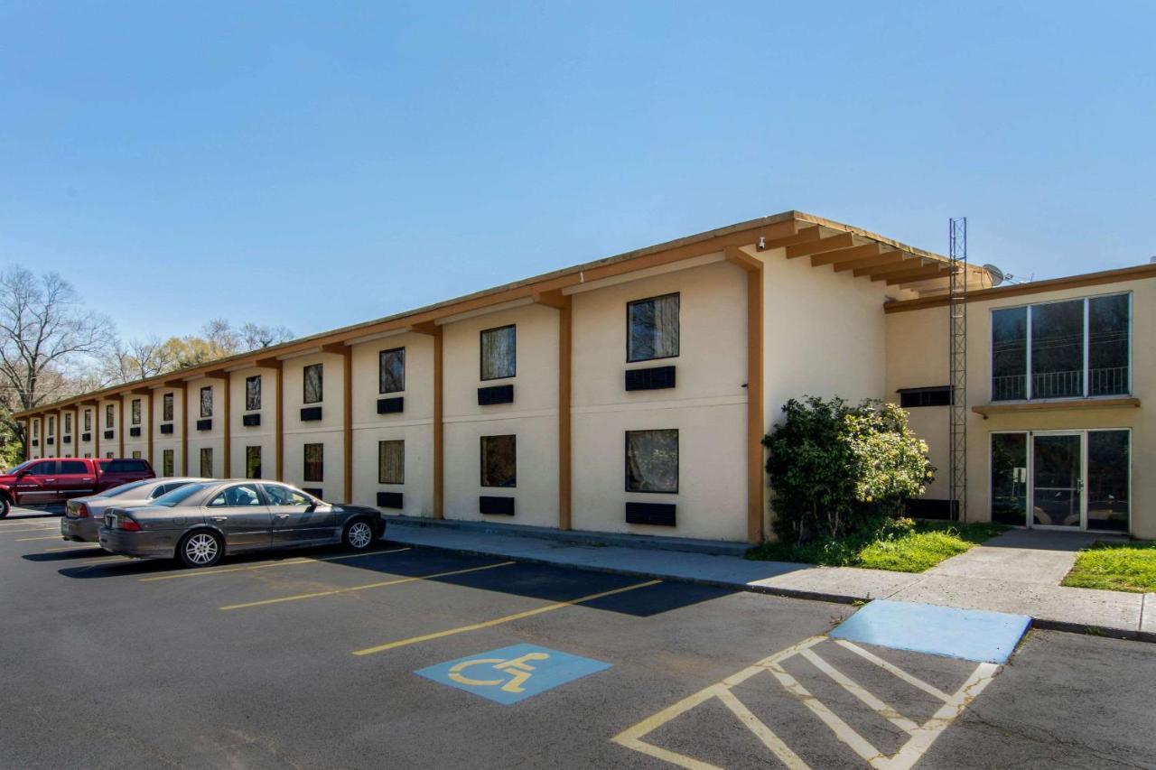 Travelodge By Wyndham 2* Forsyth