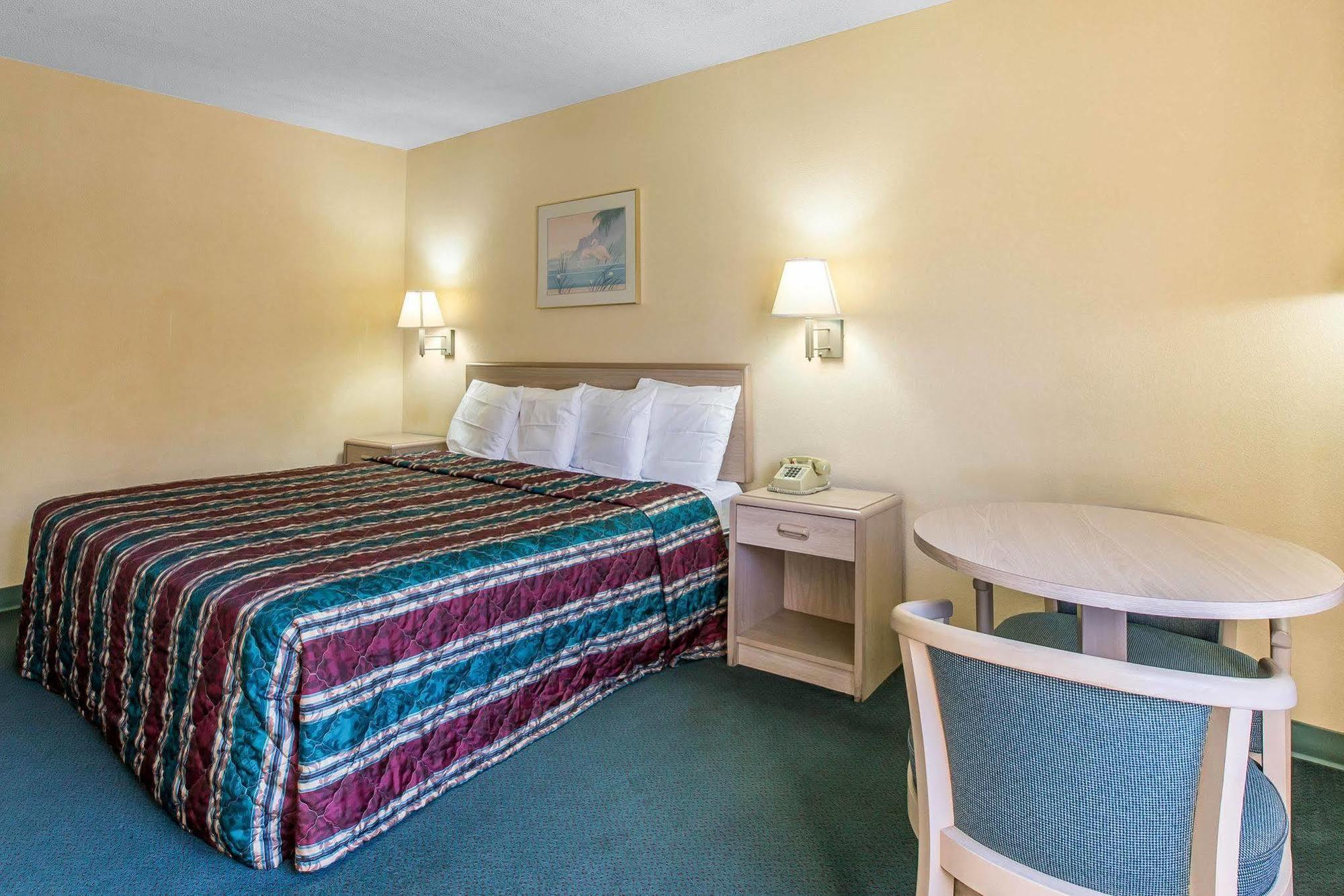 Travelodge By Wyndham 2*